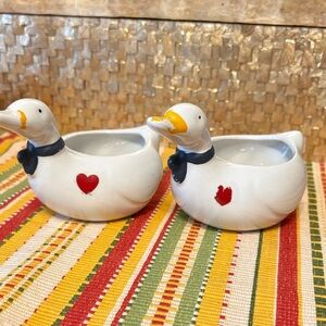 Set of 2 White Ceramic Ducks